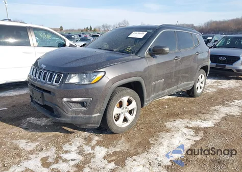 2018 Jeep Compass Latitude 4X4 z USA, uszkodzony, nr VIN 3C4NJDBB9JT270485